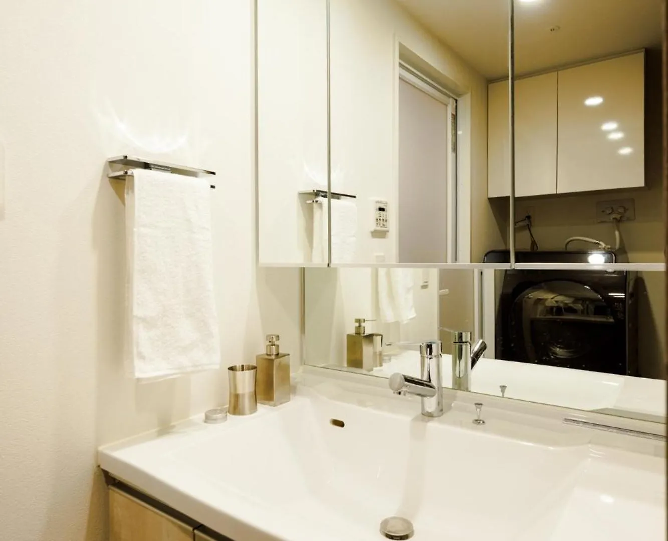 Mondomio Sapporo Minami Sanjodori Room 702 - Vacation Stay 19033 0*,  Japan